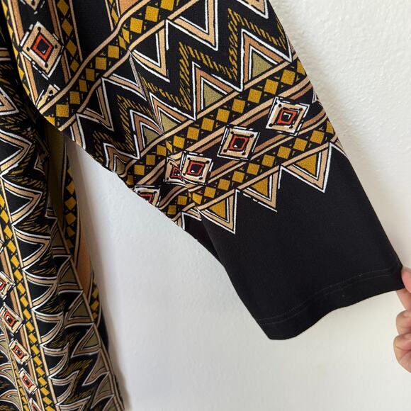 Bob Mackie Size 1X Geometric print boat neck top - Picture 5 of 9